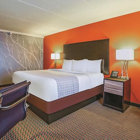 Holiday Inn & Suites Philadelphia-Runnemede/Exit 3-New Jersey Turnpike מראה חיצוני תמונה