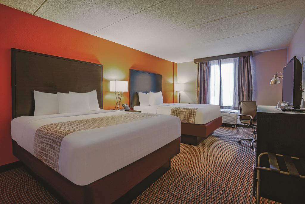 Holiday Inn & Suites Philadelphia-Runnemede/Exit 3-New Jersey Turnpike מראה חיצוני תמונה