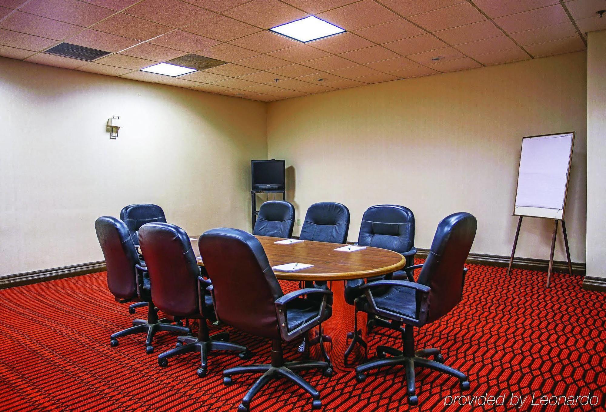 Holiday Inn & Suites Philadelphia-Runnemede/Exit 3-New Jersey Turnpike מראה חיצוני תמונה